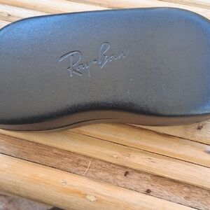 RAY-BAN EYE GLASS CASE
